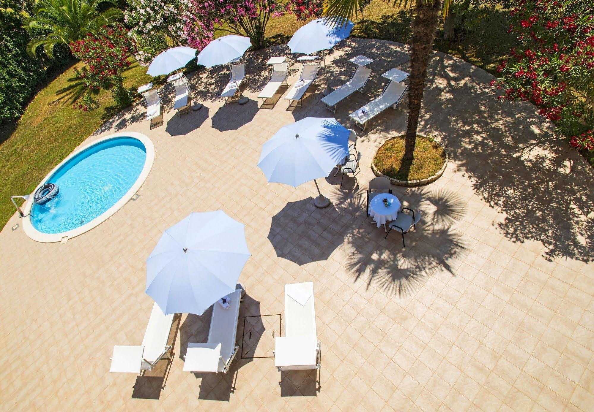Hotel Amfora Rabac Exterior photo